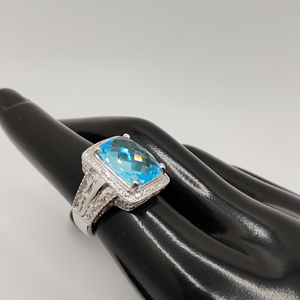 Z Luxe Cushion Cut Blue CZ and Sterling Silver Ring Size 7